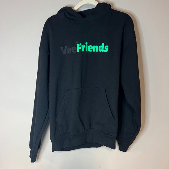 VeeFriends Black Spell Out Hoodie Sweatshirt Gary Vee Friends VeeCon - Picture 1 of 4